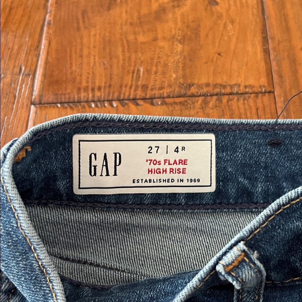 GAP Women's Blue 70’s Flare Jeans - Picture 2 of 4